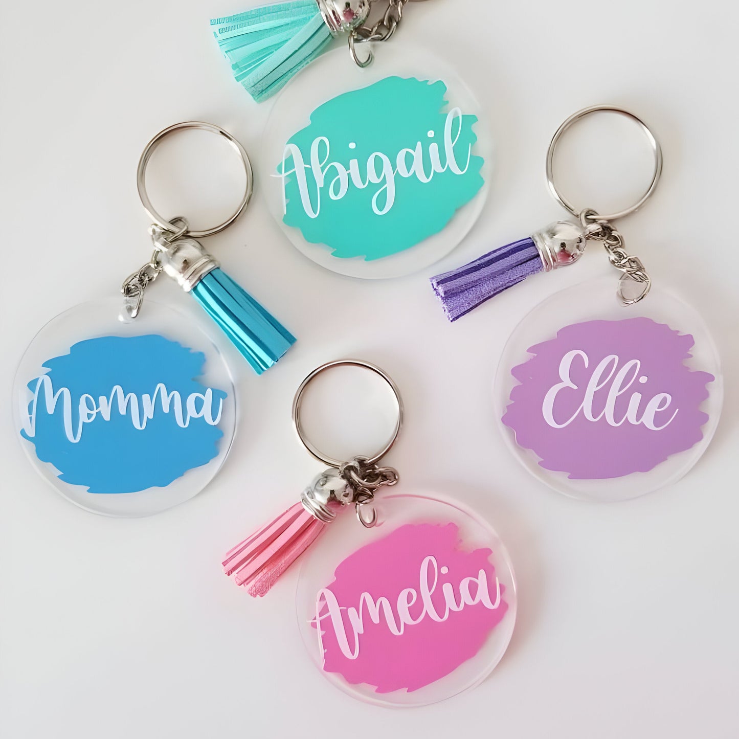Porte-clés personnalisé prénom avec pompon – cadeau
