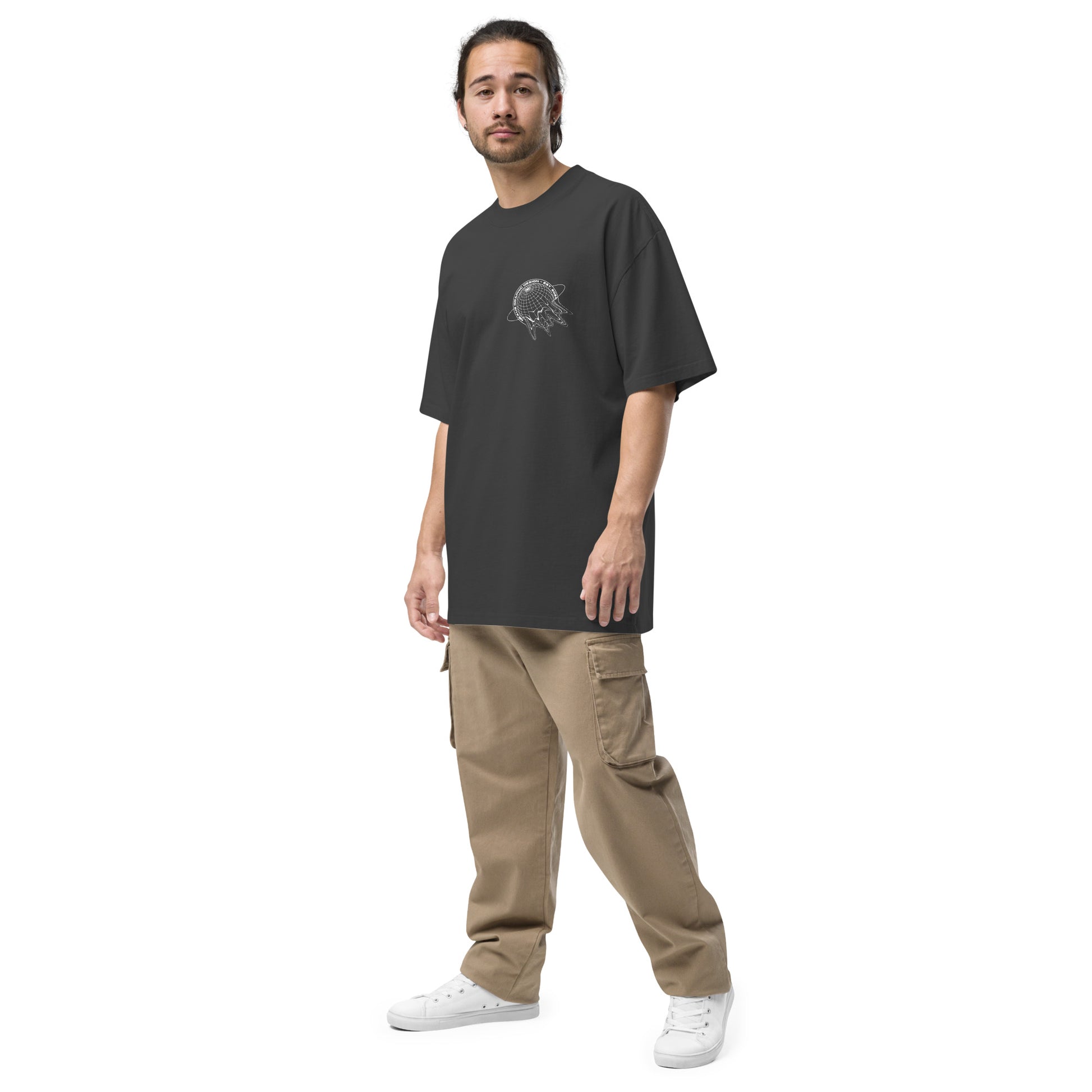 T-shirt oversize délavé Our Space Noir Délavé profil gauche - coupe oversize streetwear