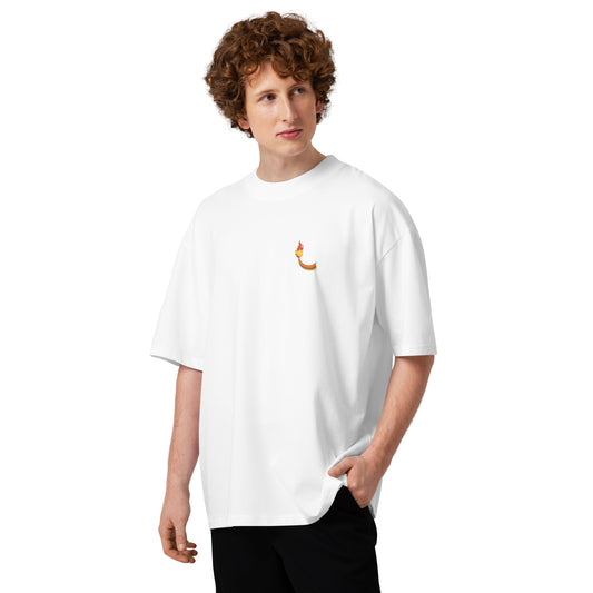T-shirt oversize col montant Dragon de Feu blanc vue de face - petite flamme imprimée sur la poitrine gauche